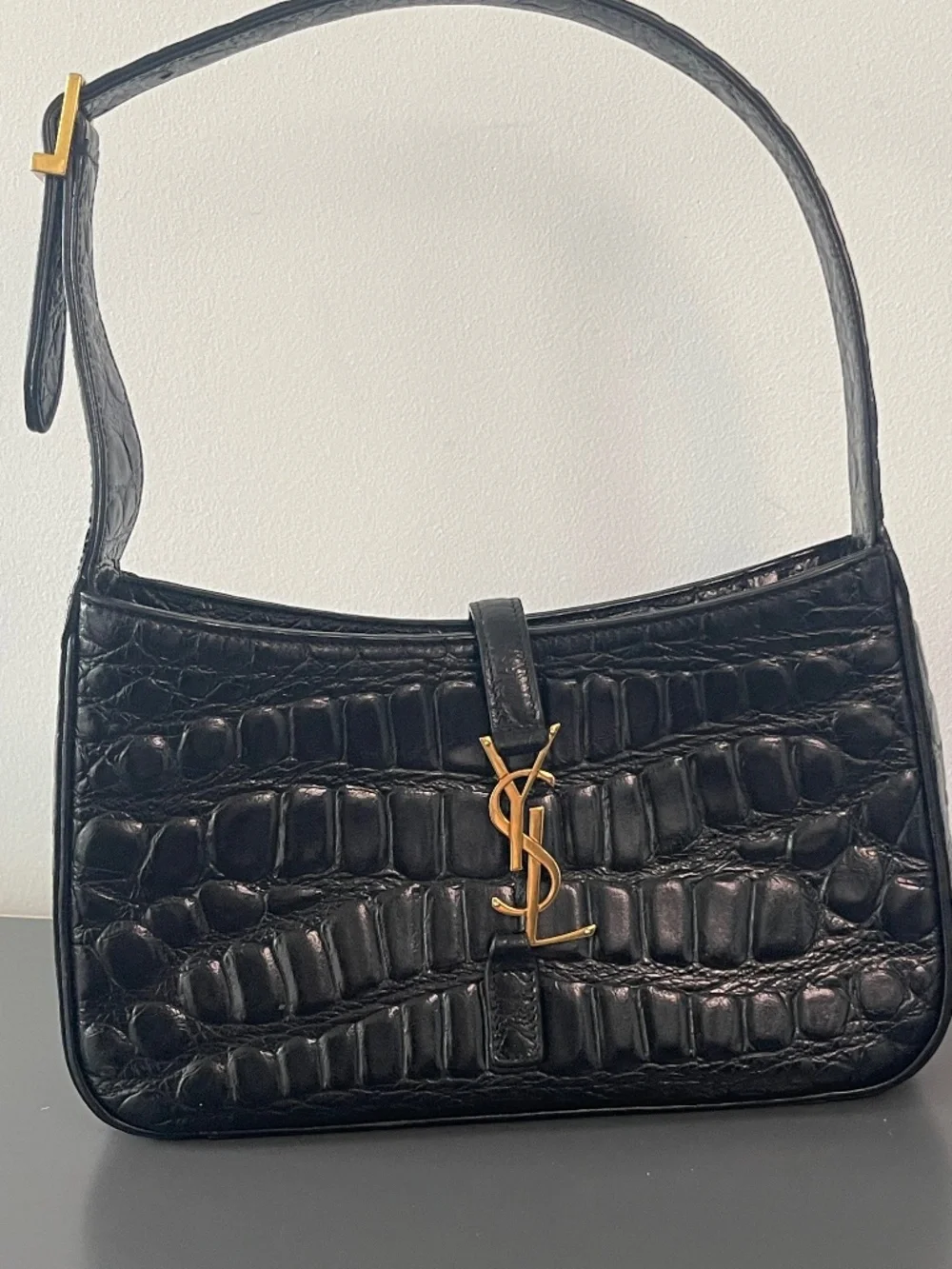 YSL Le 5 À 7 black leather Crocodile-embossed hobo bag